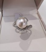anello perla e brillanti