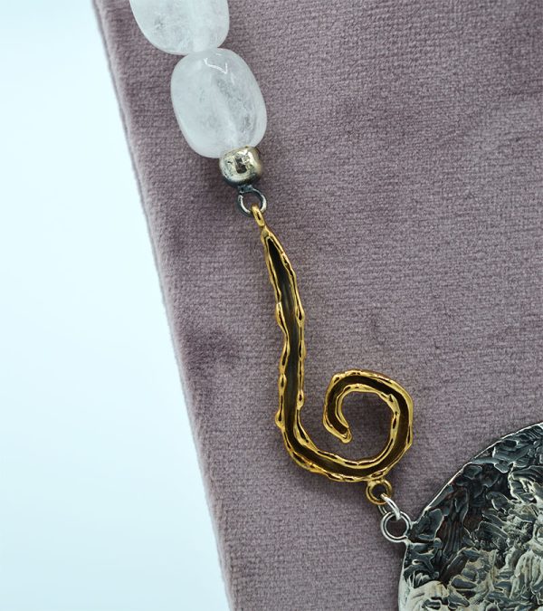 Collana di cristallo di rocca con centrale in argento