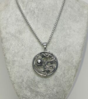 collana con drago