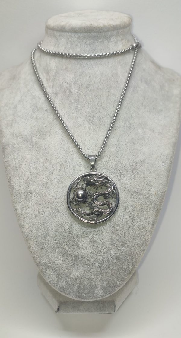 collana con drago